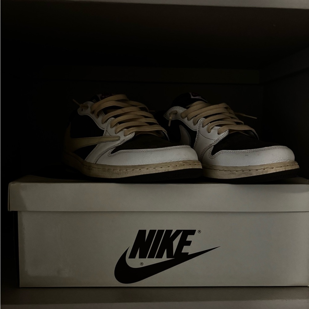 Reverse mocha Travis Scotts